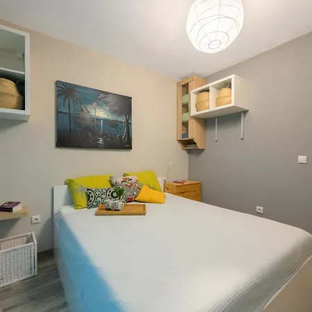 Apartman Guest Favorite 1br Delta Mall W Terrace Deck