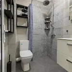 1br Near Delta Mall Free Parking *