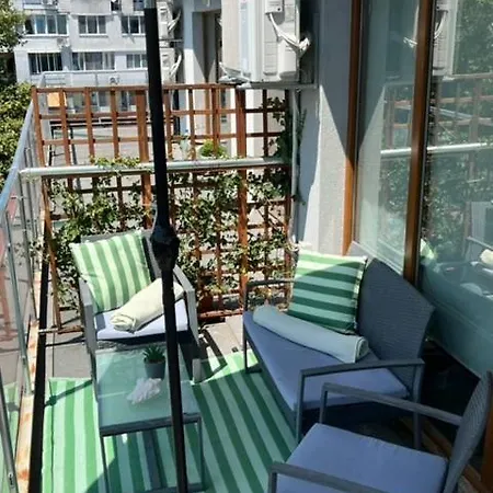 Apartament Guest Favorite 1br Delta Mall W Terrace Deck Warna