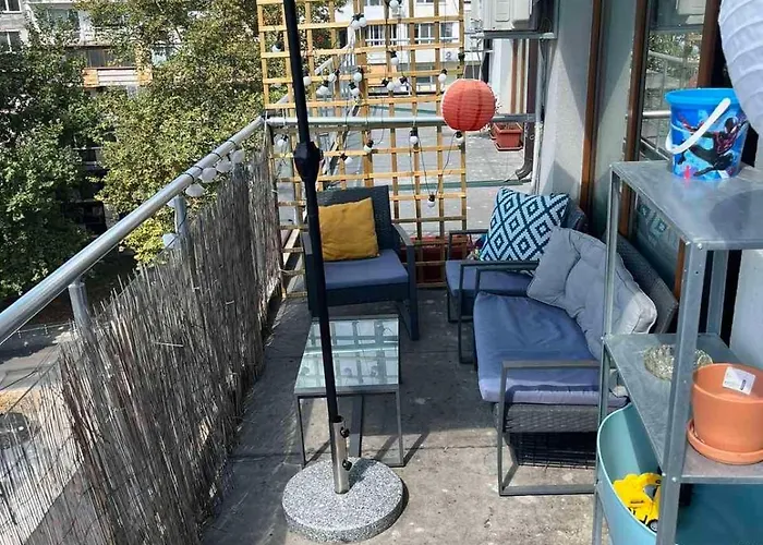 Rated 1br By Delta Mall & Parking شقة *