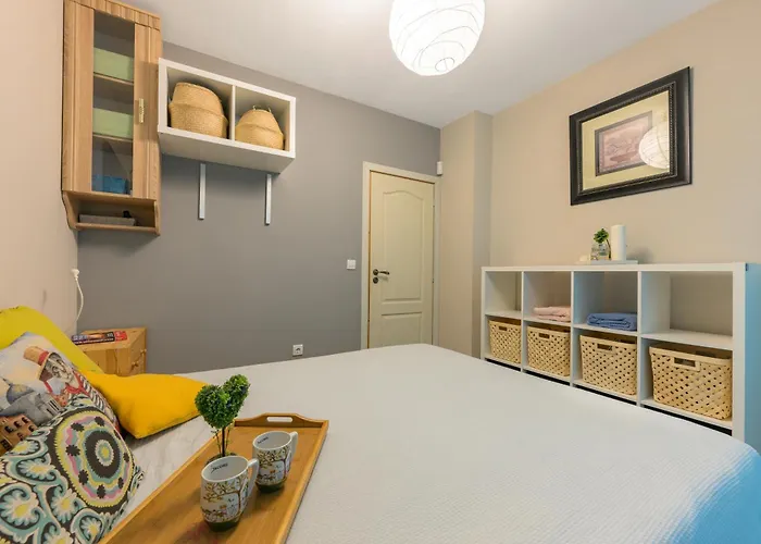 Rated 1br By Delta Mall & Parking شقة فارنا