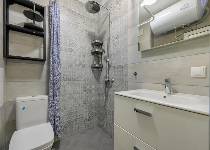 شقة Rated 1br By Delta Mall & Parking فارنا