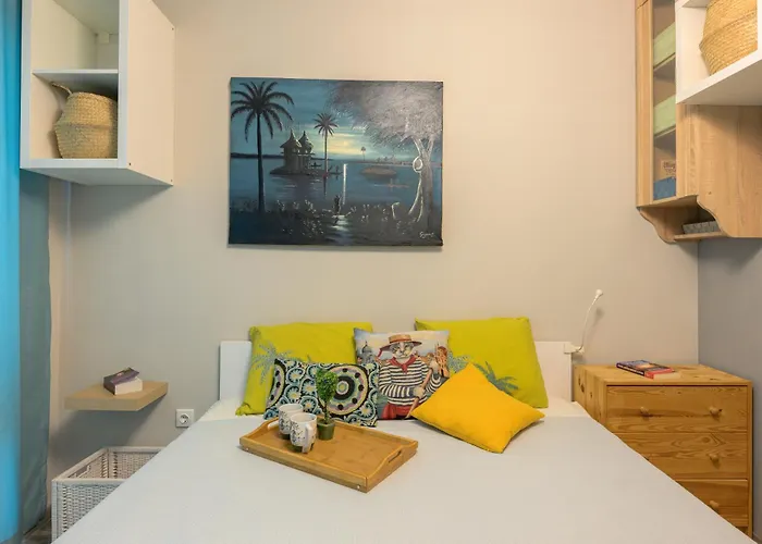 Rated 1br By Delta Mall & Parking