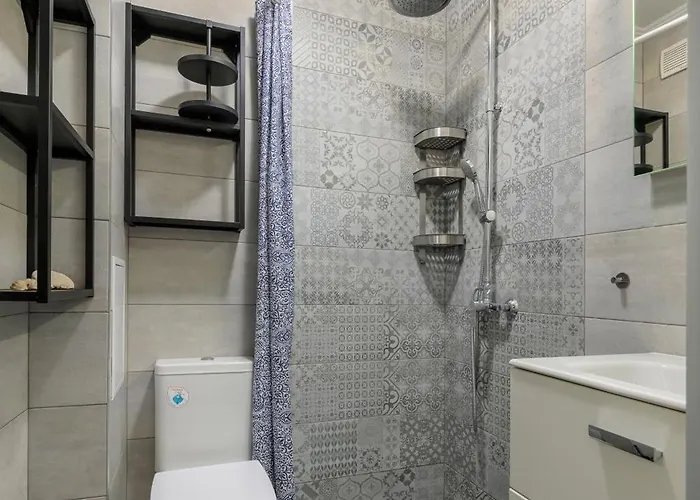 Rated 1br By Delta Mall & Parking شقة *